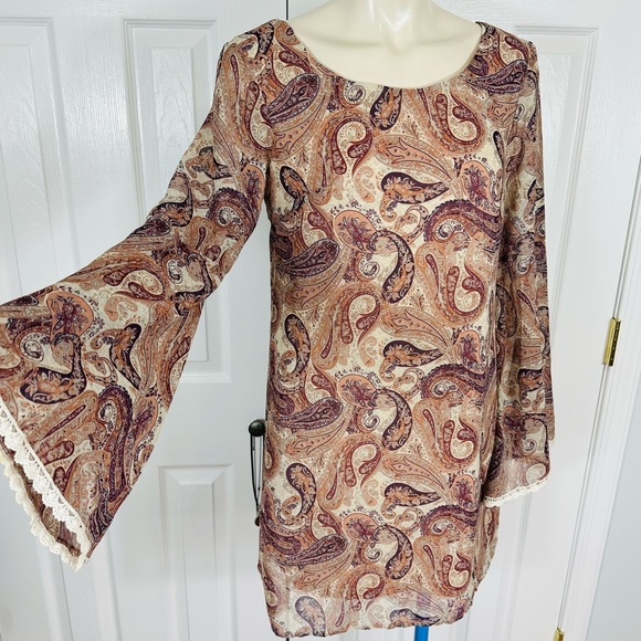 Xhilaration Dresses & Skirts - XHILARATION mini DRESS or TUNIC TOP BoHo, paisley, print long sleeve Romantic S